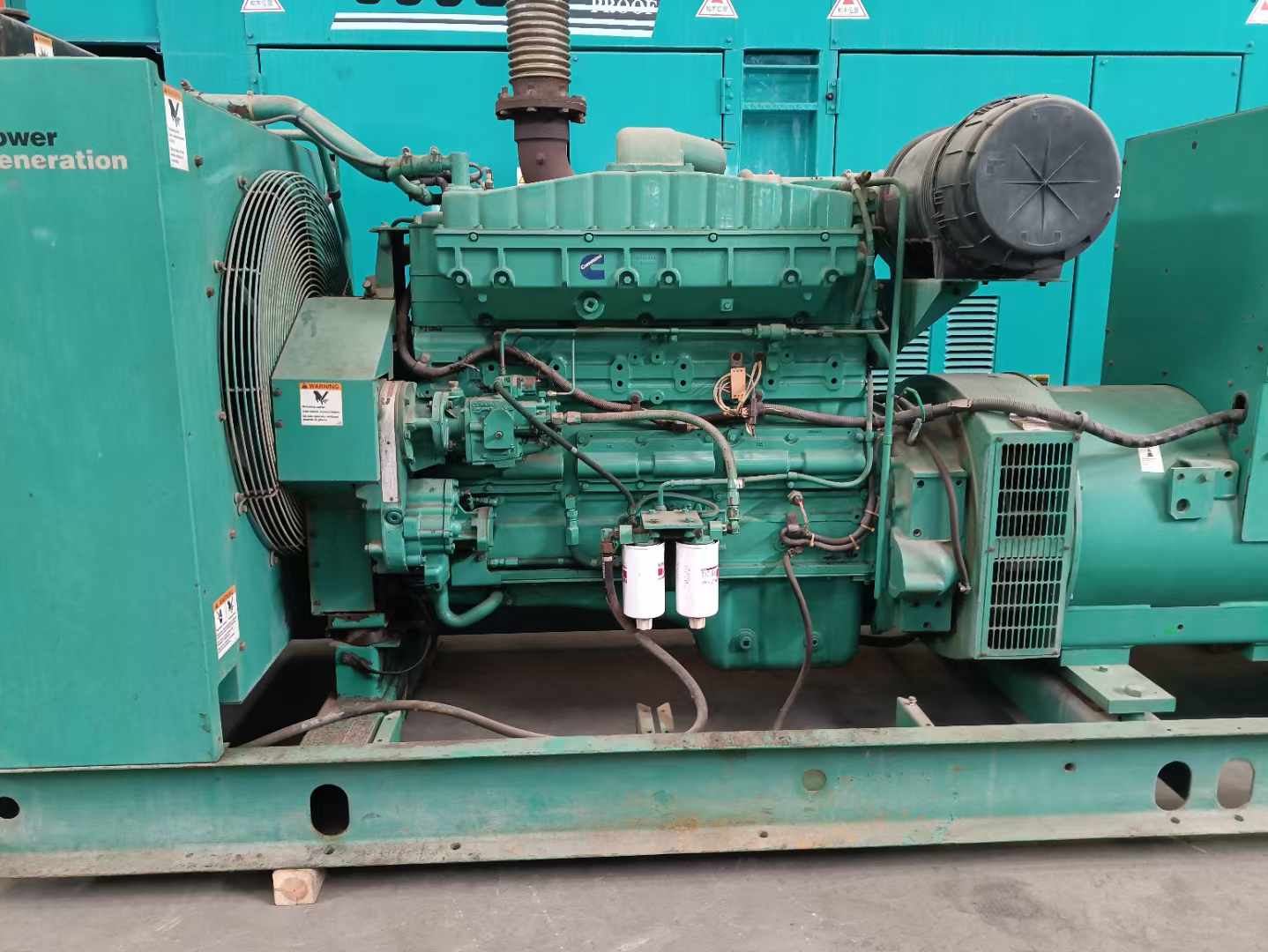洪山过载会对 600kW 柴油发电机组造成哪些损害？