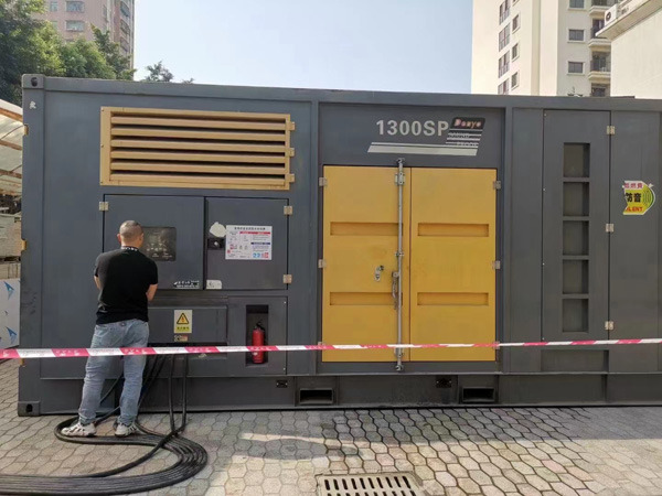 洪山500KW发电机组冬季应该配多大的启动电瓶？